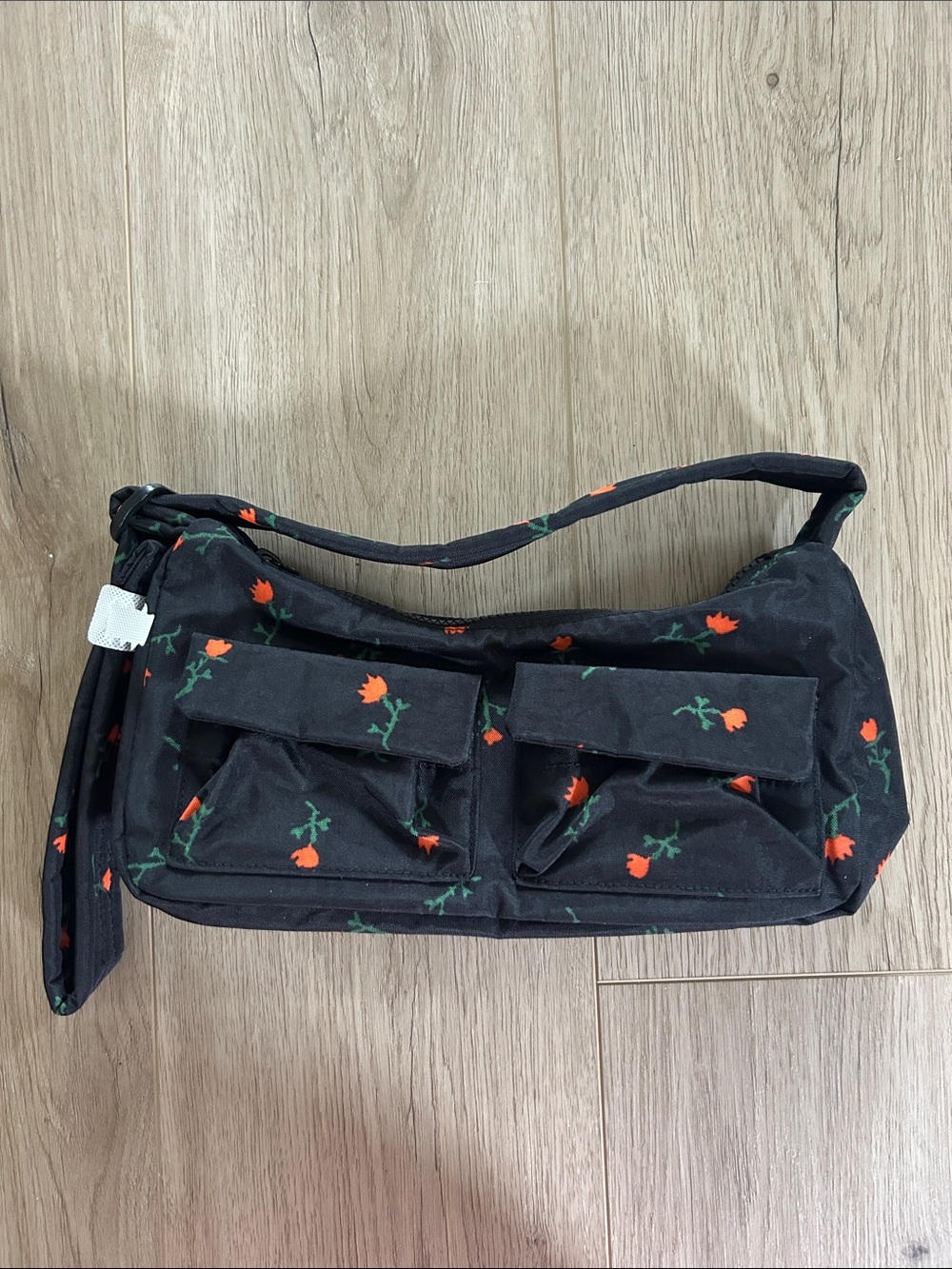 BAGGU black shoulder bag with orange floral print